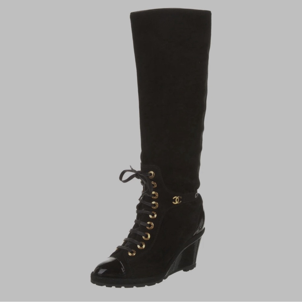 Chanel 2016 interlocking CC logo lace up boots -barely worn!